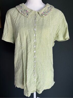 VTG Solutions Green Seersucker Embroidered Floral Collar Button Shirt M